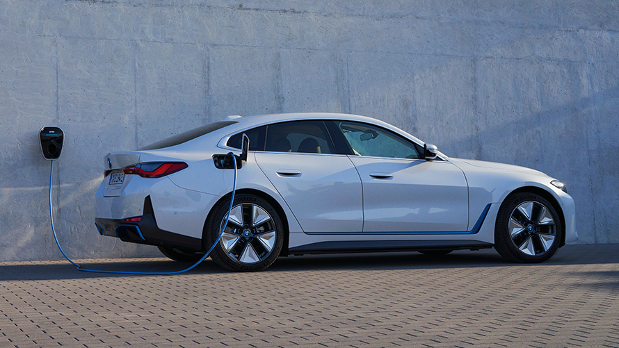 bmw i4 edrive40 pris